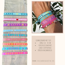 Load image into Gallery viewer, Armband mit Spruch in knalligen Farben
